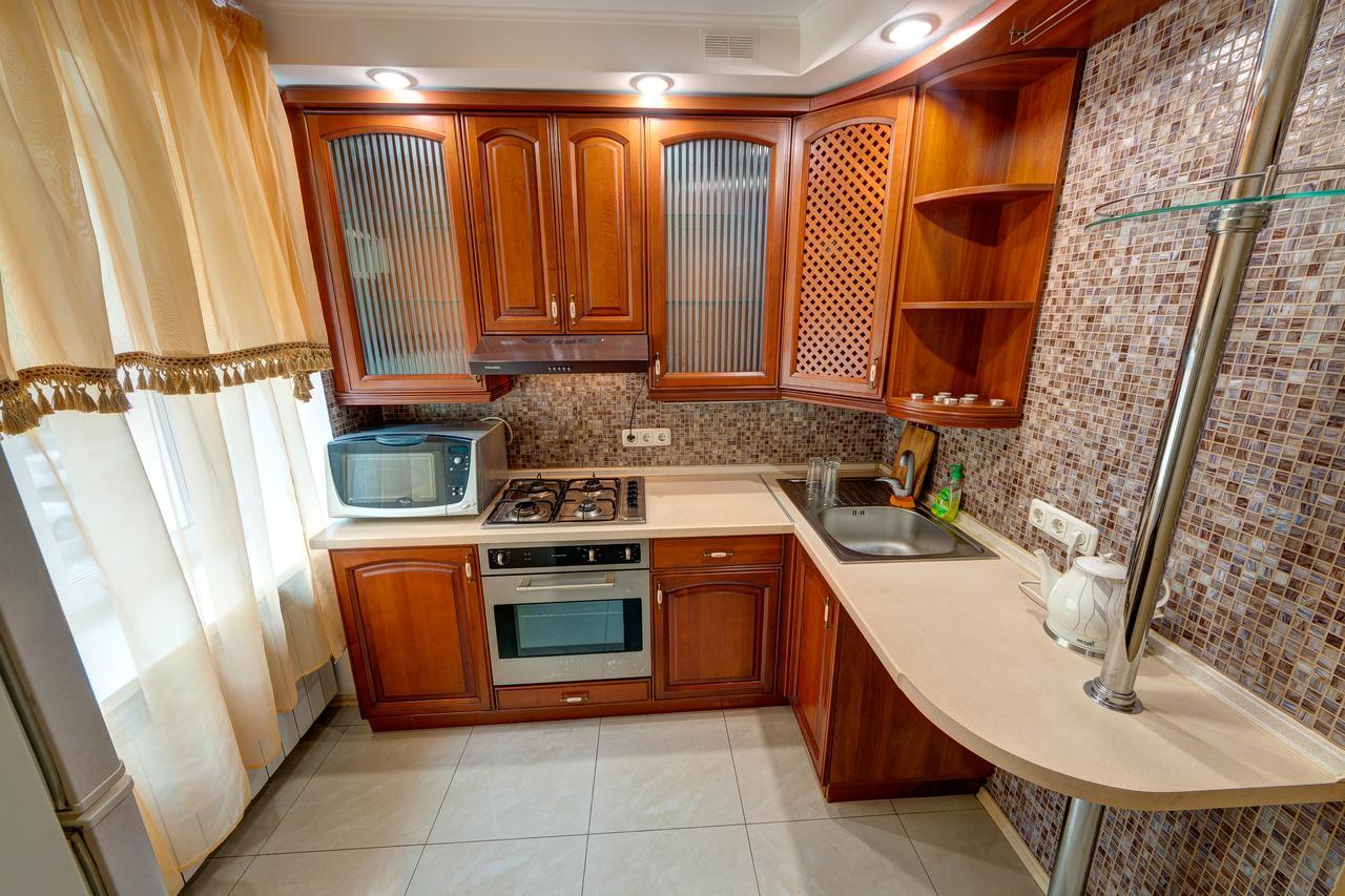 Apartamenty Na Dragomirova 10A Kiev Esterno foto