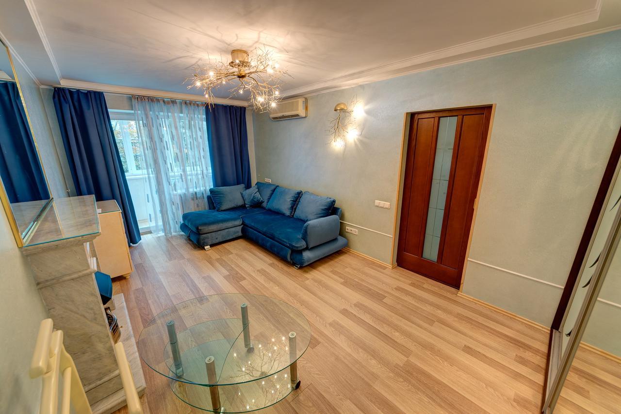 Apartamenty Na Dragomirova 10A Kiev Esterno foto